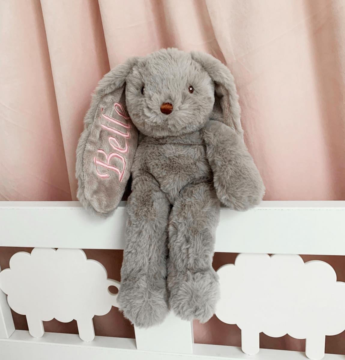 Kaninen Svea, grå - Teddykompaniet | Nalleriet.se