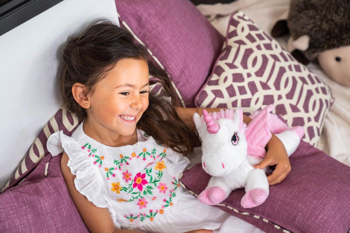 Värmenalle Enhörningen Pegasus från Habibi Plush (micronalle) säljs på Nalleriet.se