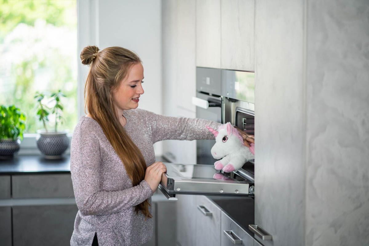 Värmenalle Enhörningen Pegasus från Habibi Plush (micronalle) säljs på Nalleriet.se