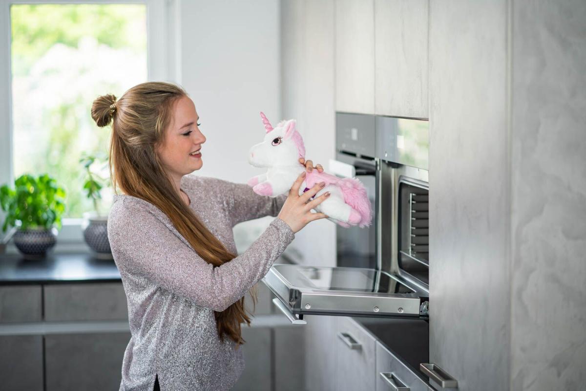 Värmenalle Enhörningen Pegasus från Habibi Plush (micronalle) säljs på Nalleriet.se