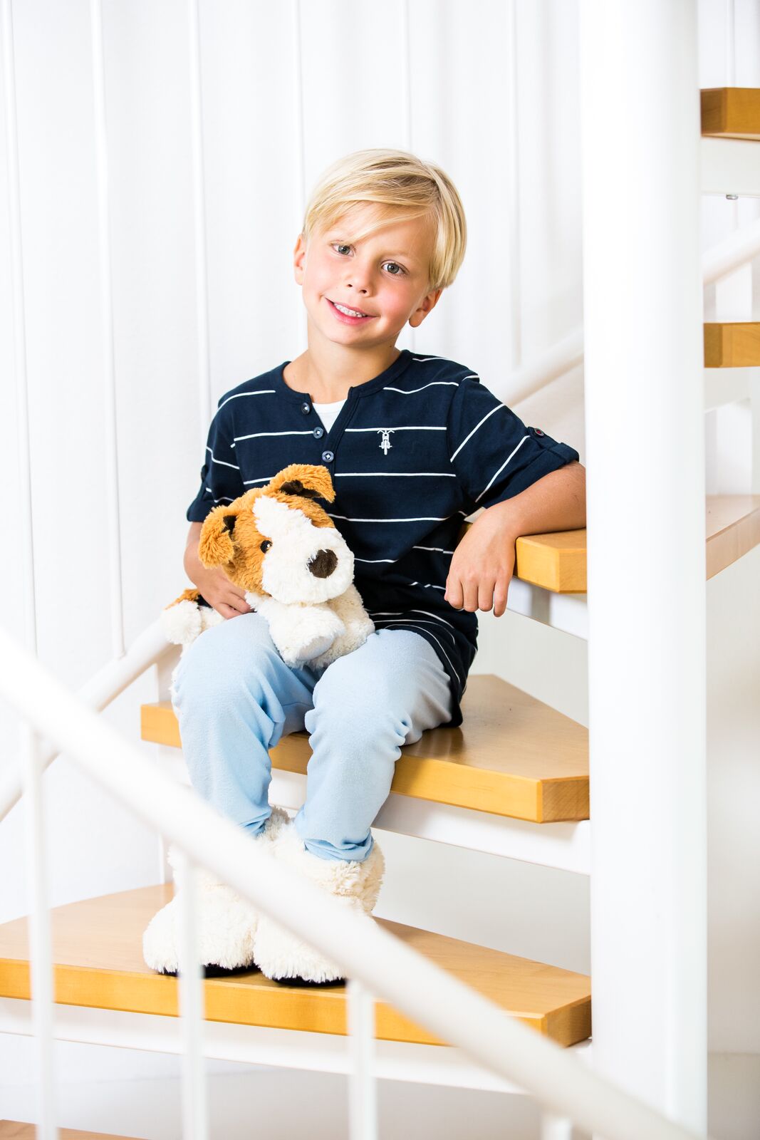 Värmenalle Hunden Hugo från Habibi Plush (micronalle) säljs på Nalleriet.se