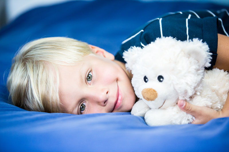 Värmenalle Björnen Benny från Habibi Plush (micronalle) säljs på Nalleriet.se